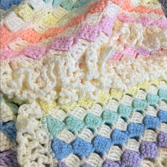 Handmade Crochet Baby Blanket & Hat Set – Pastel Rainbow with Lace Trim - Picture 4 of 10